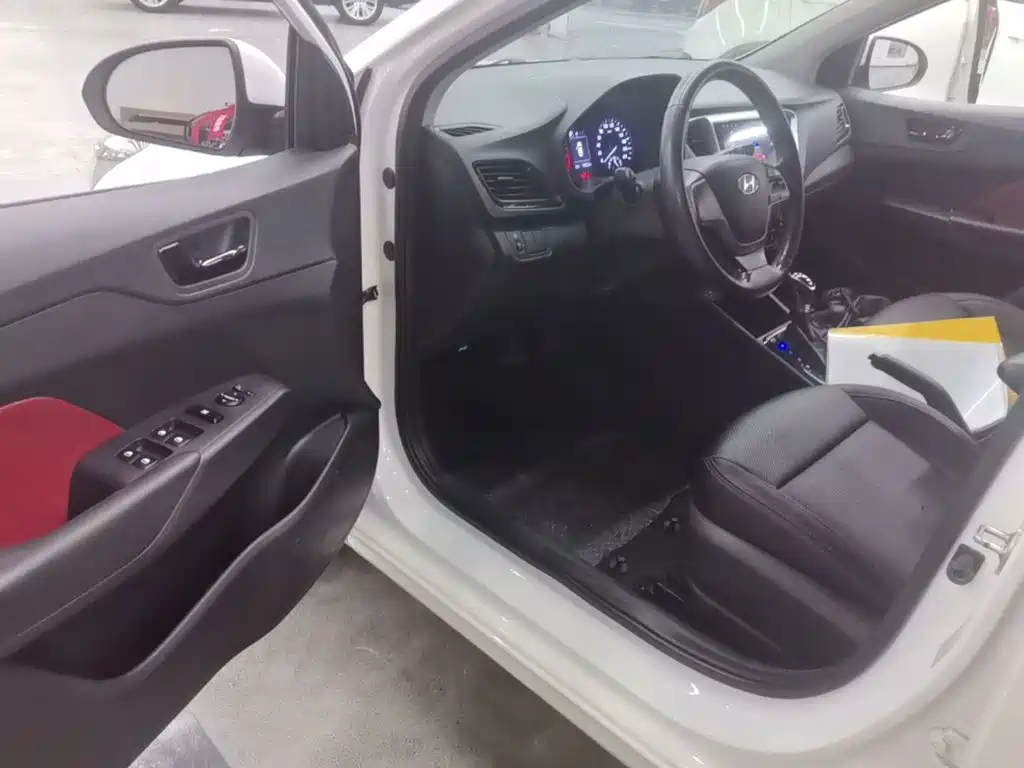 Hyundai Verna — миниатюра 16