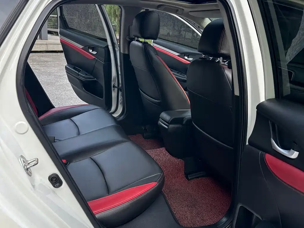 Honda Civic — миниатюра 13