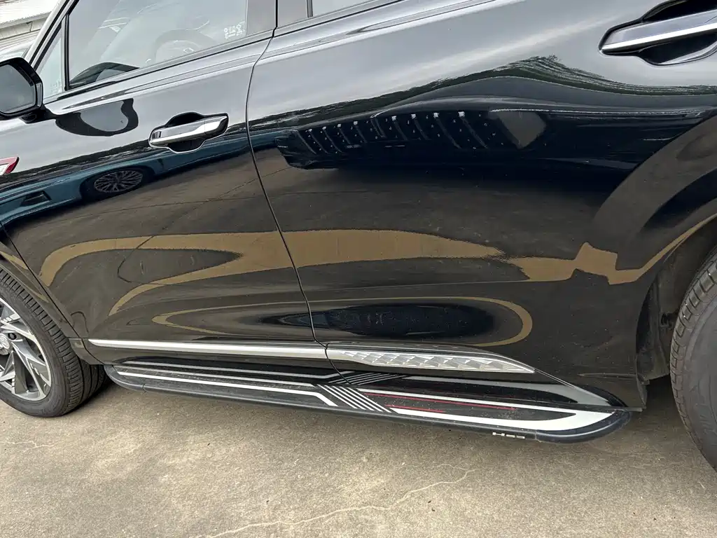 Hongqi Hongqi HS3 PHEV — миниатюра 8
