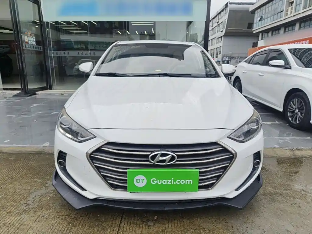 Hyundai Elantra — миниатюра 3