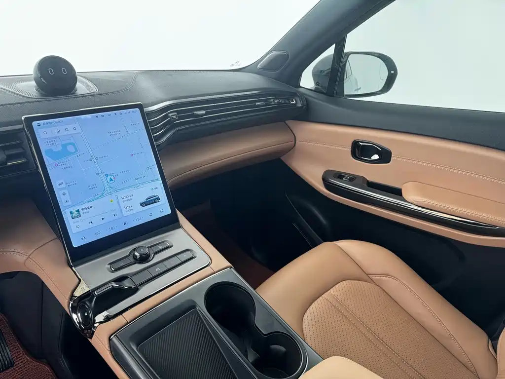 NIO ES6 — миниатюра 6