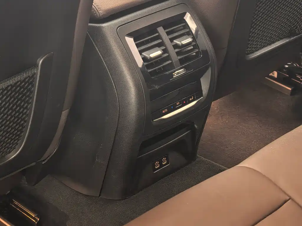BMW X4 — миниатюра 26