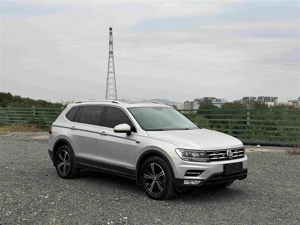 Volkswagen Tiguan L — миниатюра 3