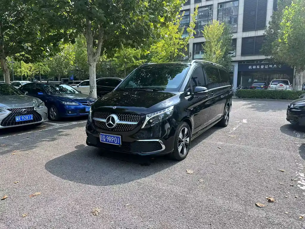Mercedes-Benz V-Class