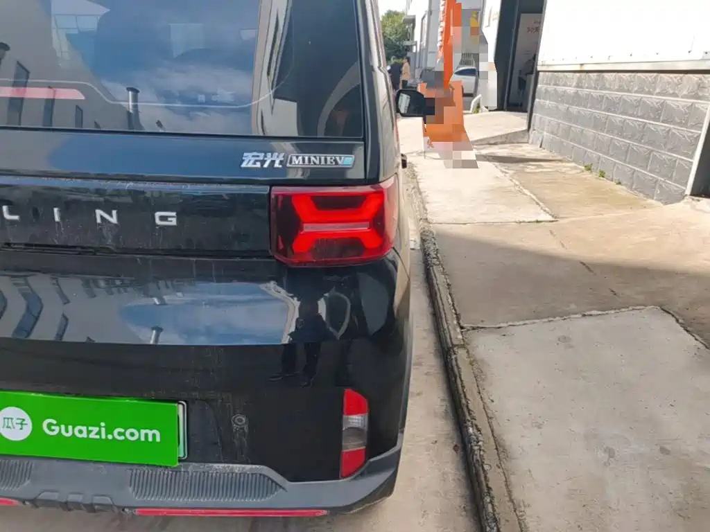 Wuling MINIEV — миниатюра 8