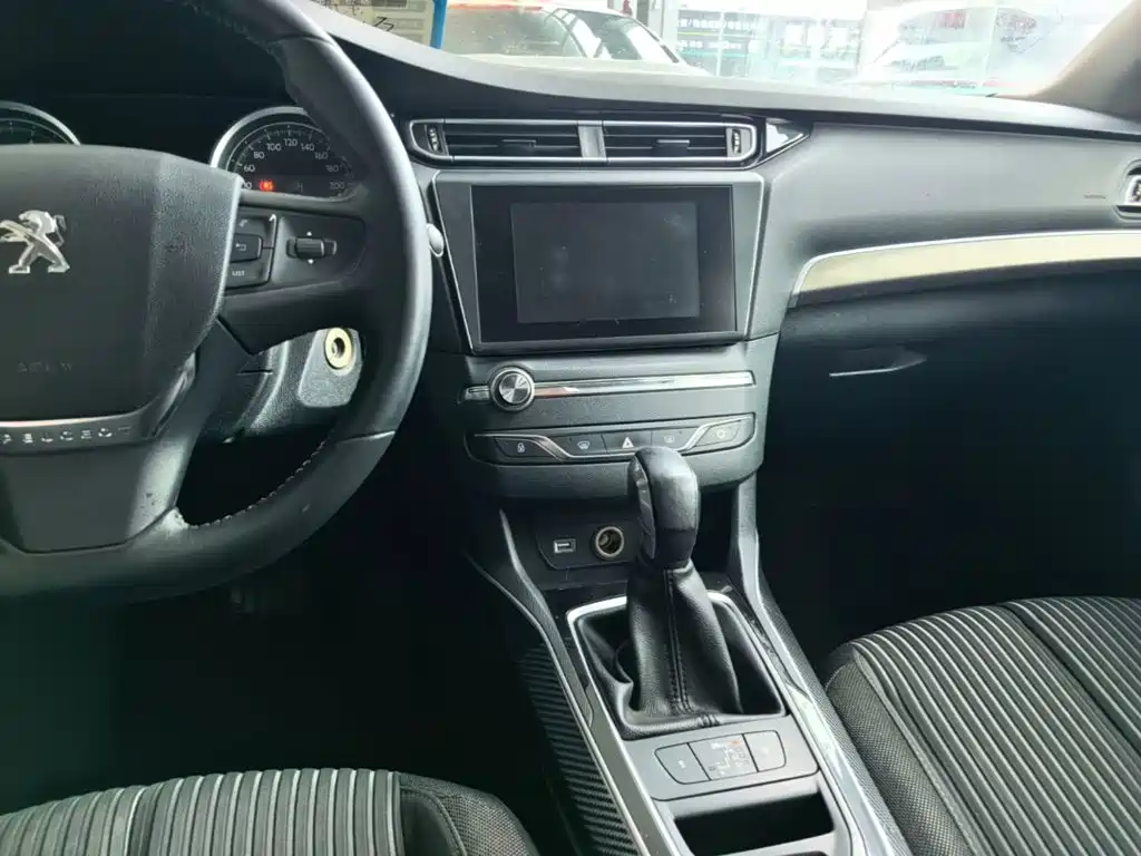 Peugeot 408 — миниатюра 13