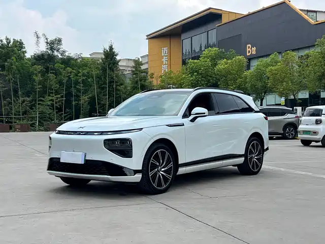 XPeng G9