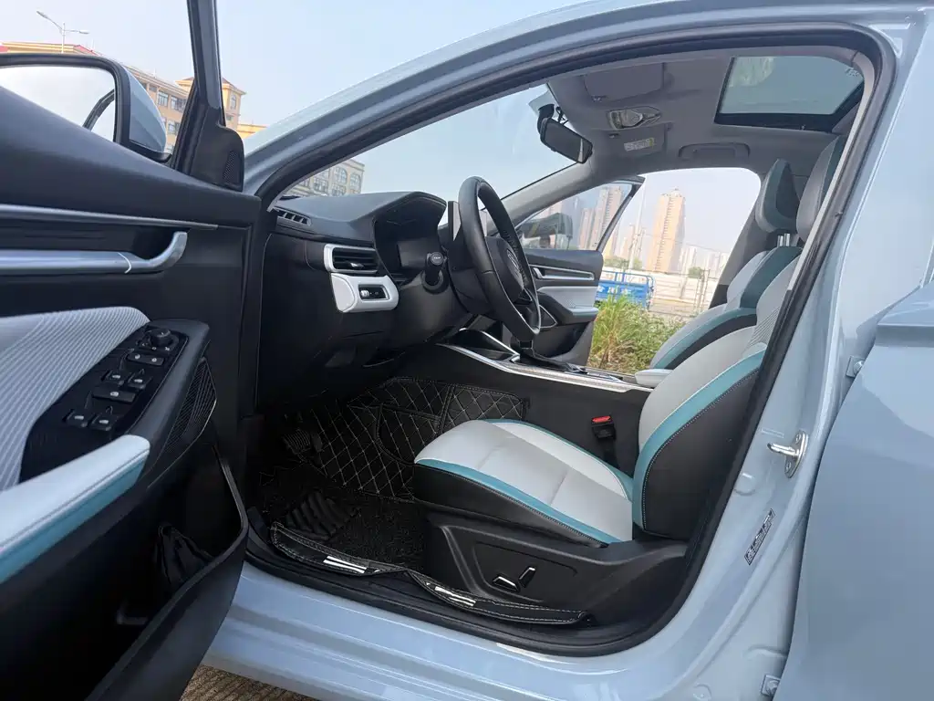 Geely Emgrand — миниатюра 17