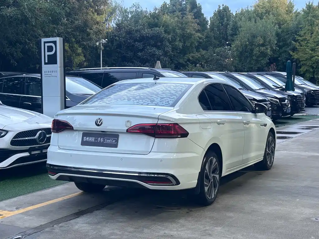 Volkswagen Bora — миниатюра 6