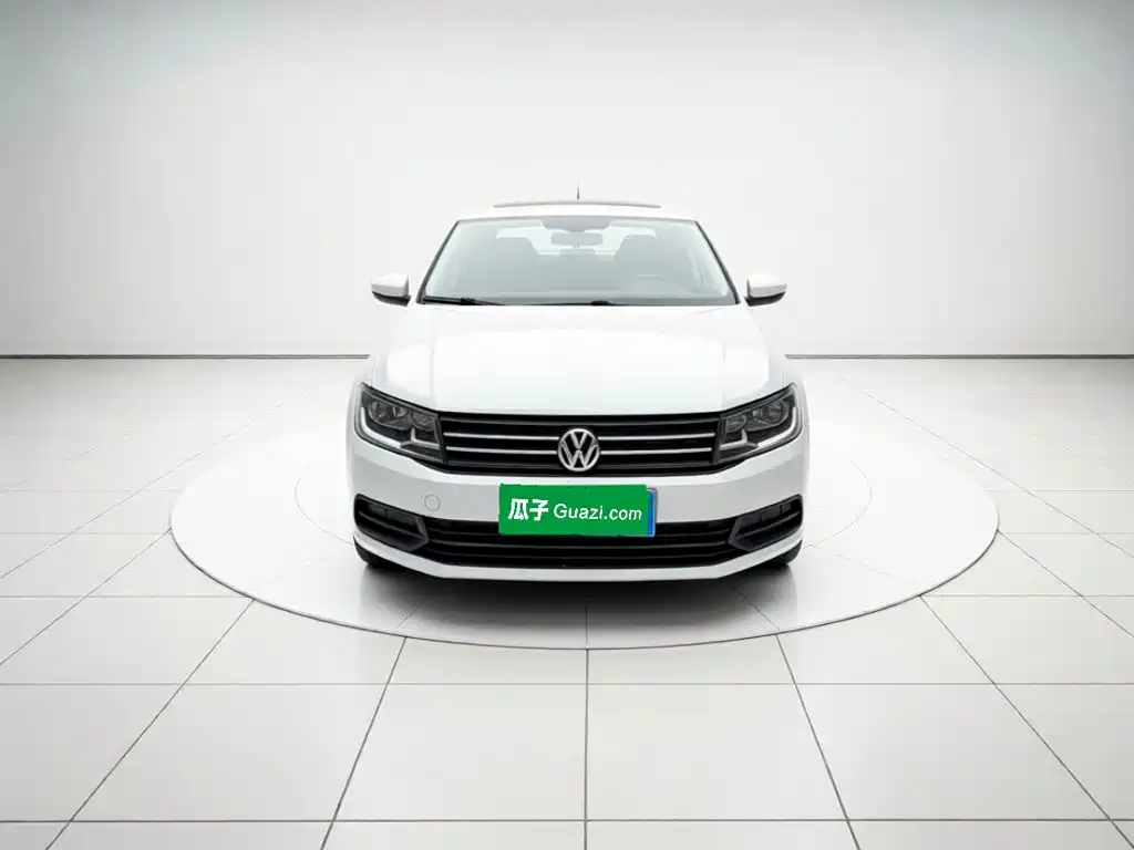 Volkswagen Santana — миниатюра 2