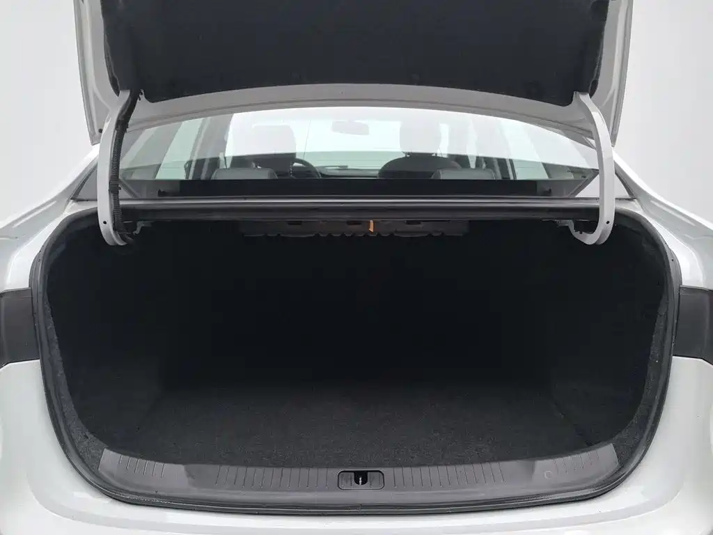 Buick Excelle — миниатюра 16