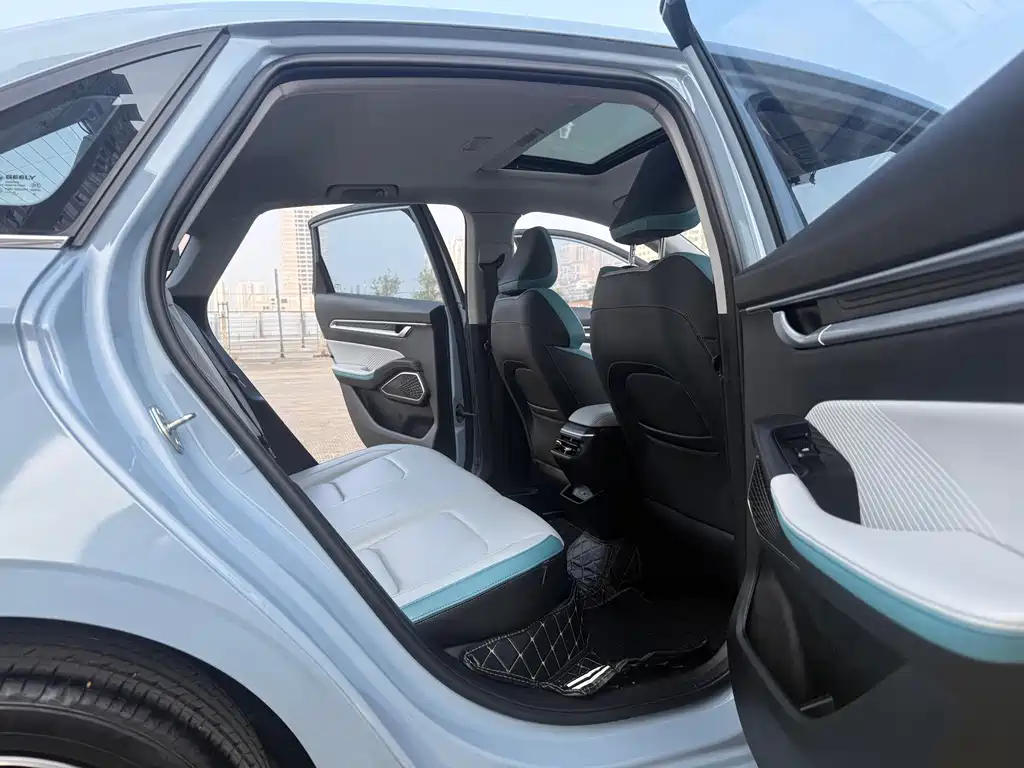 Geely Emgrand — миниатюра 15