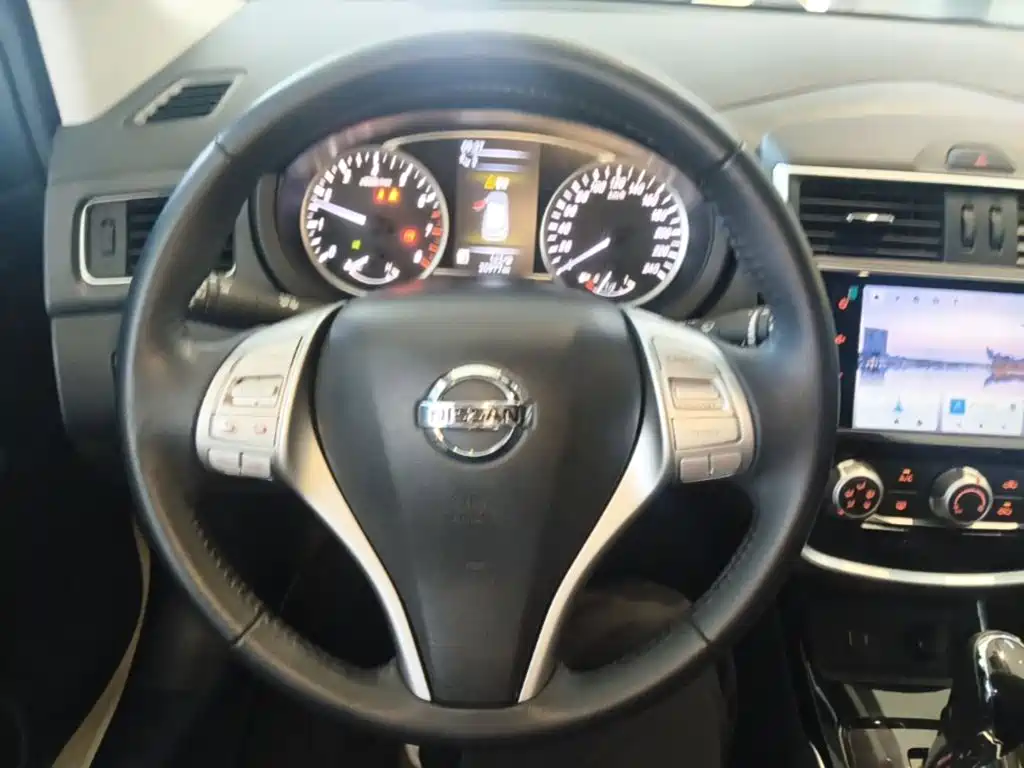 Nissan Tiida — миниатюра 11
