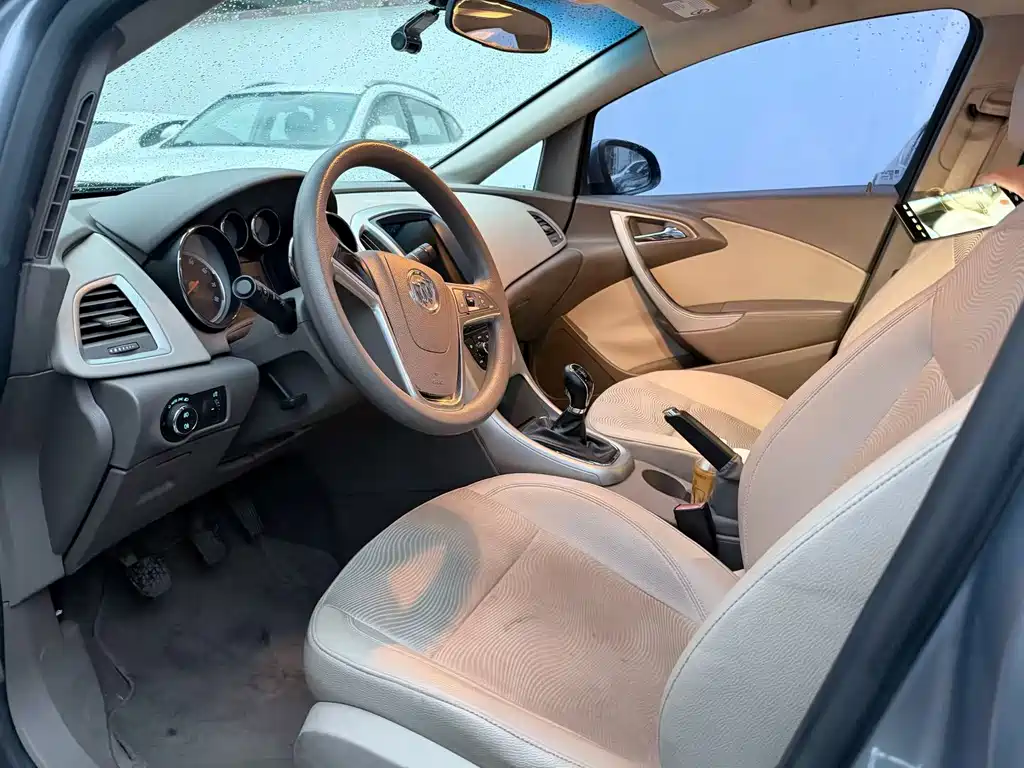 Buick Excelle 2012 GT 1.6L MT