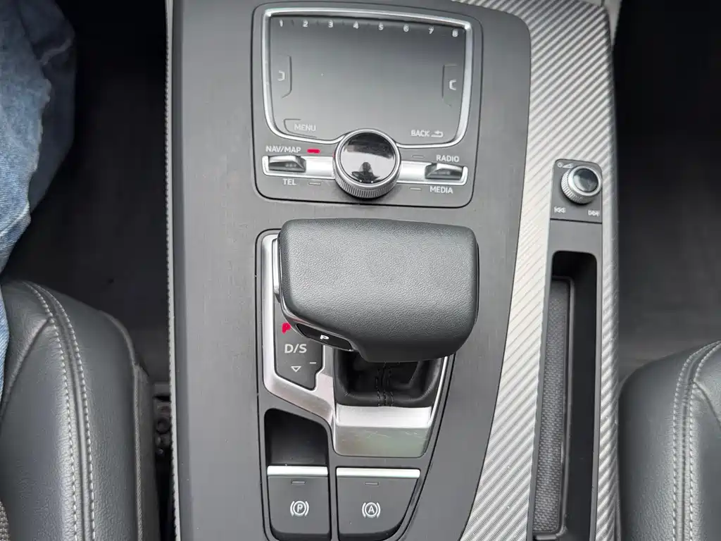 Audi Q5L — миниатюра 14