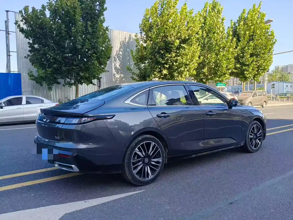 Changan Eado — миниатюра 9