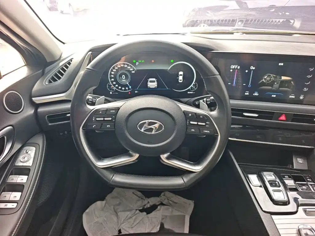 Hyundai Sonata — миниатюра 11