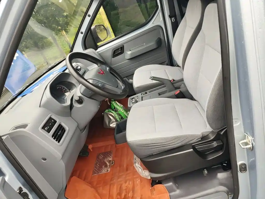 Wuling Yangguang — миниатюра 15