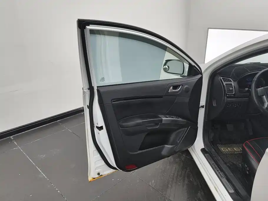 Geely Emgrand Classic — миниатюра 7