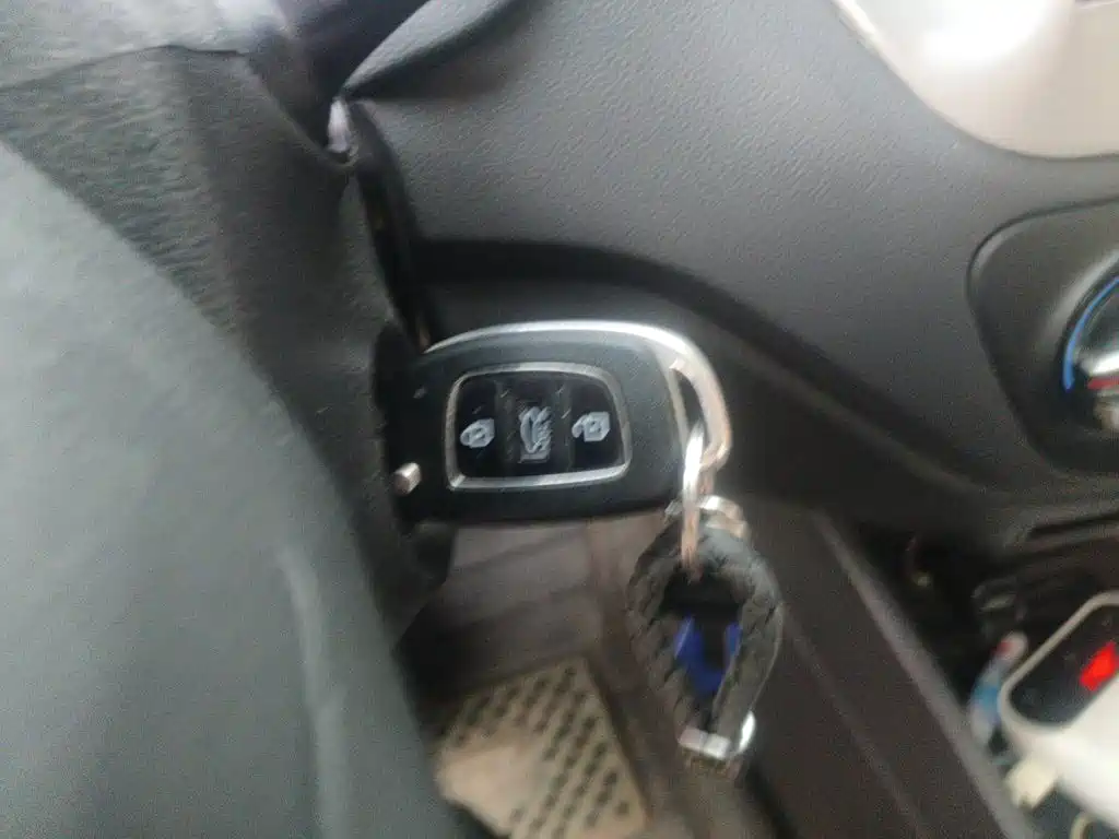Hyundai Verna — миниатюра 12
