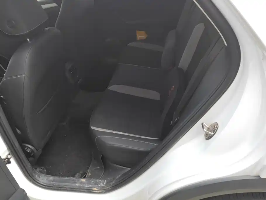 Volkswagen T-Roc — миниатюра 10