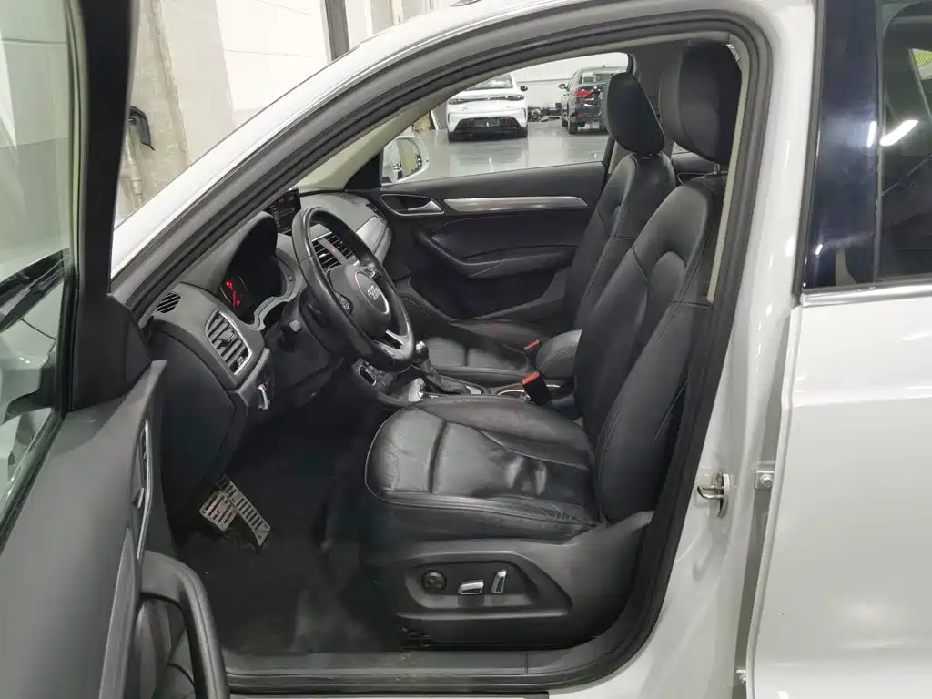 Audi Q3 — миниатюра 10