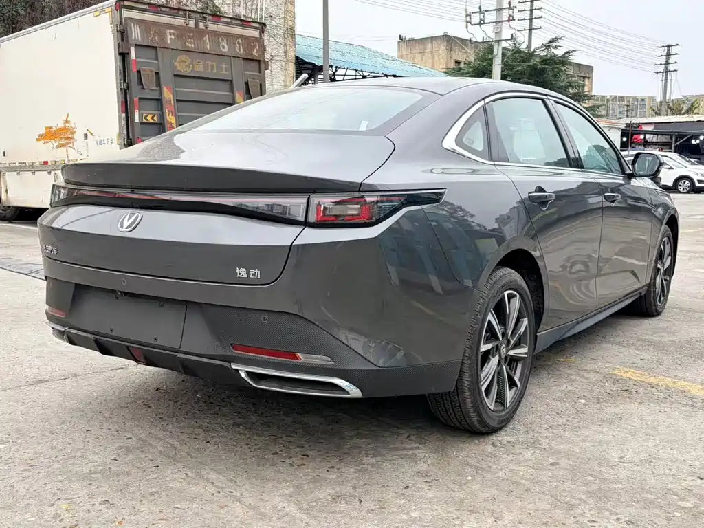Changan Eado — миниатюра 6