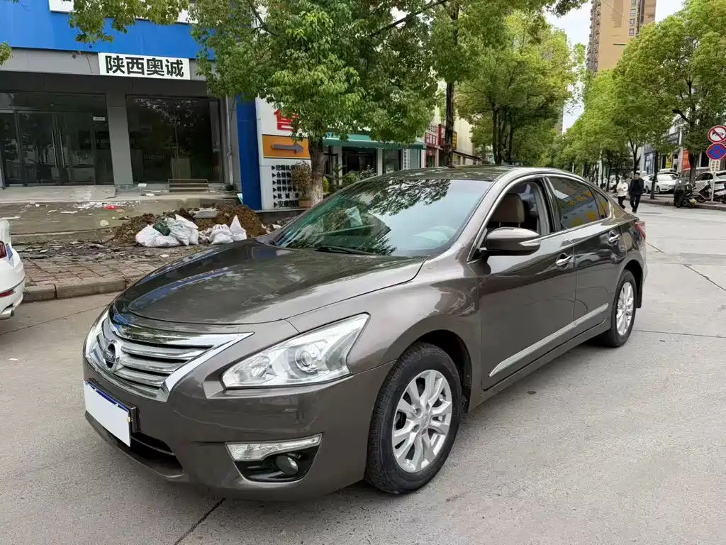 Купить Nissan Teana