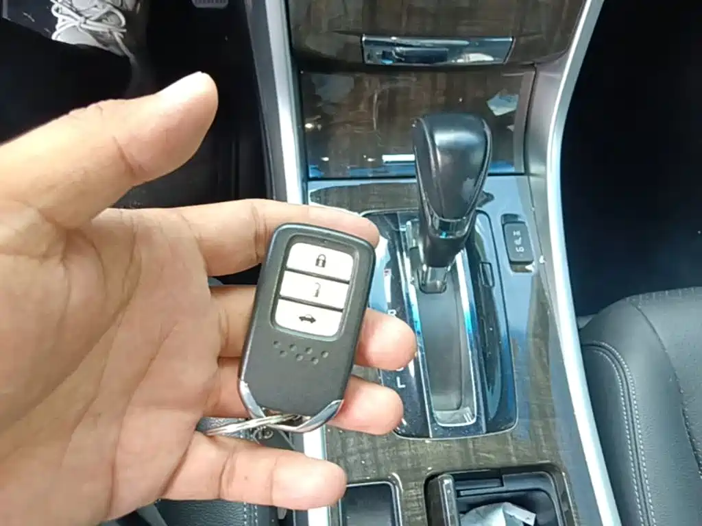 Honda Accord — миниатюра 13