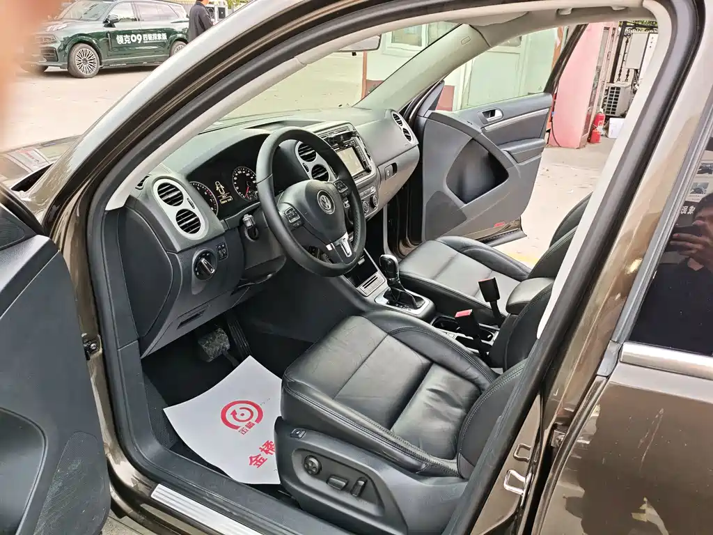 Volkswagen Tiguan — миниатюра 11