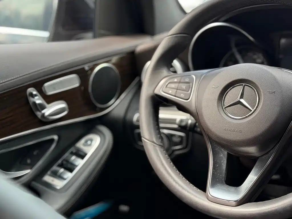 Mercedes-Benz GLC — миниатюра 11