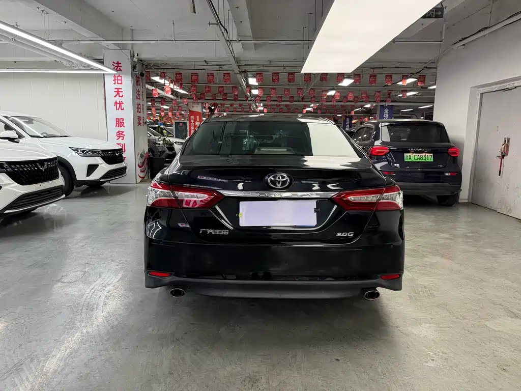 Toyota Camry — миниатюра 10