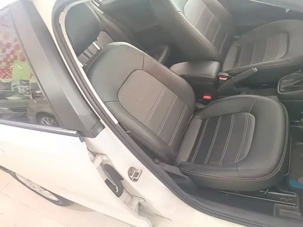 Skoda Rapid — миниатюра 25