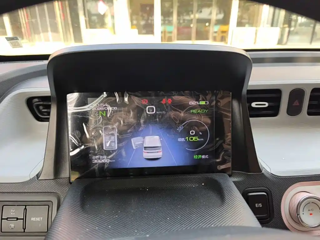 Wuling MINIEV — миниатюра 16