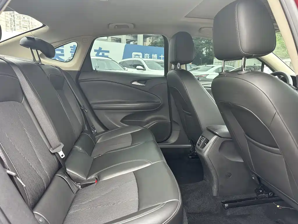 Buick Verano — миниатюра 19