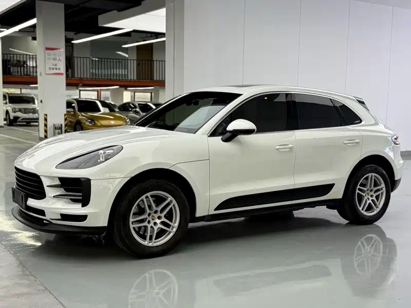 Porsche Macan — фото 1