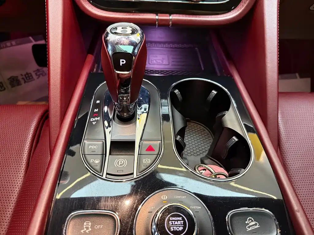 Bentley Bentayga — миниатюра 18
