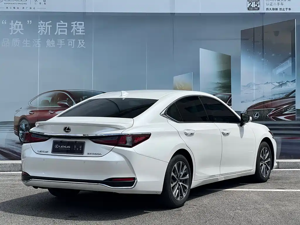 Lexus ES — миниатюра 4