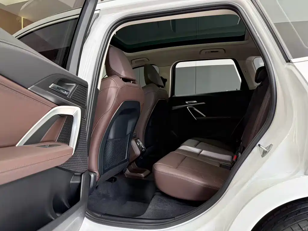 BMW X1 — миниатюра 10