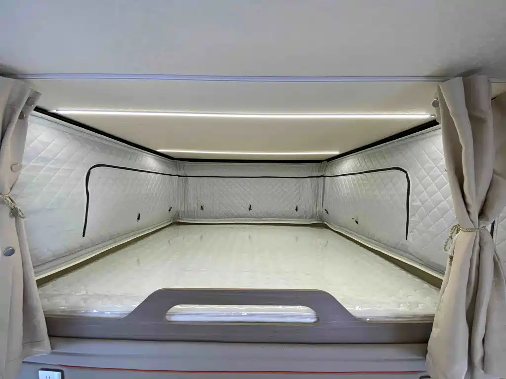 Changan 峰景房车 — миниатюра 6
