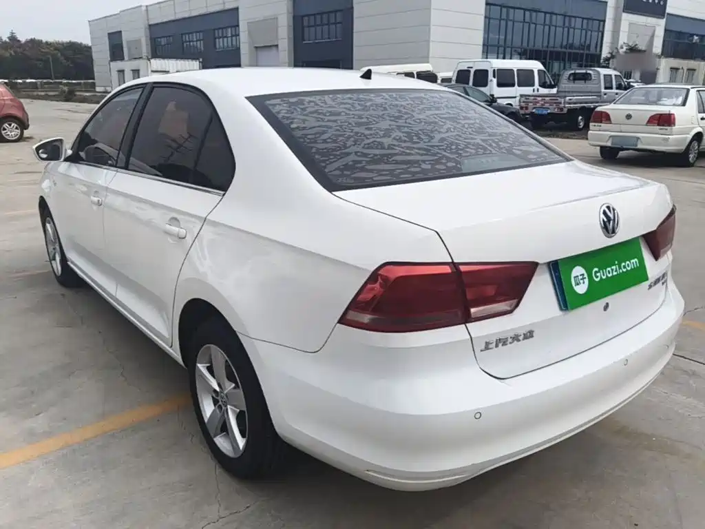 Volkswagen Santana — миниатюра 5