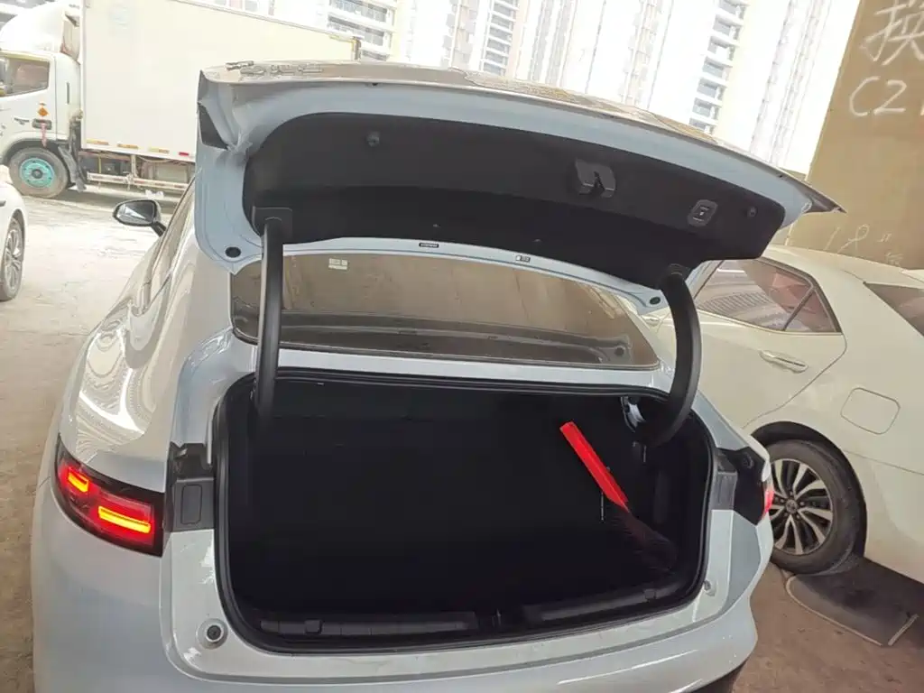 Leapmotor Leapmotor B01 — миниатюра 15