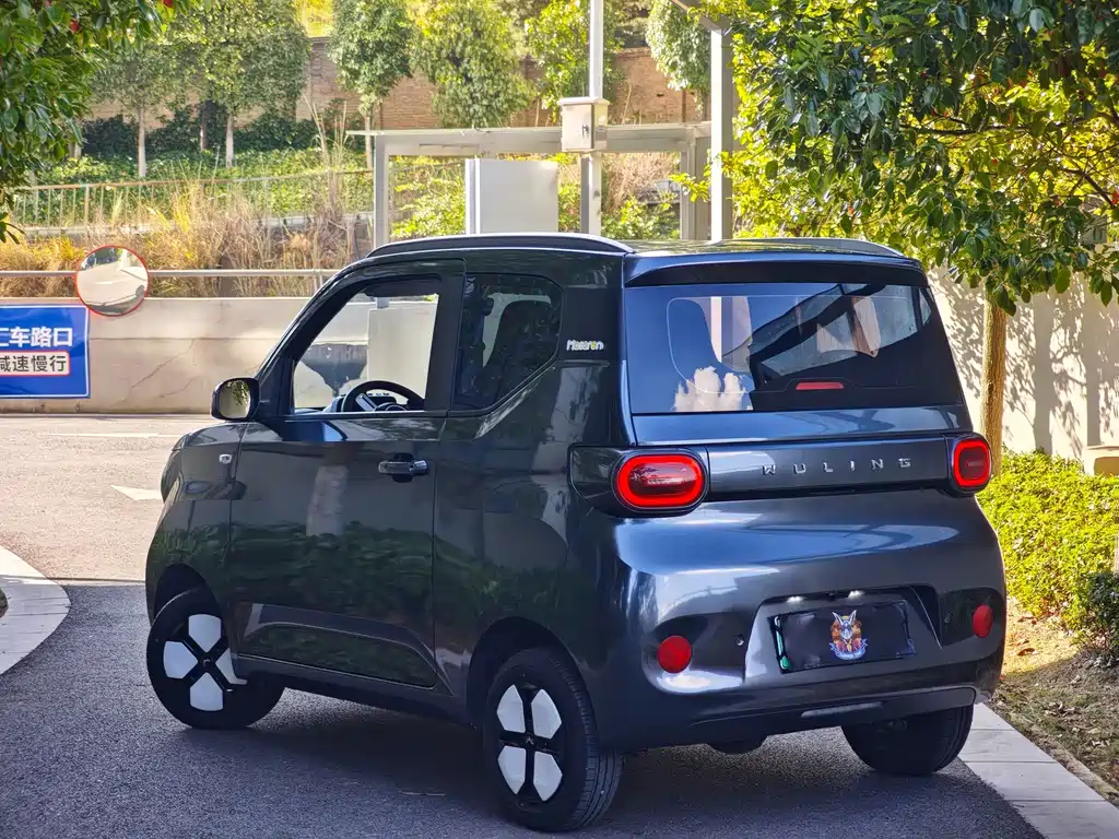 Wuling MINIEV — миниатюра 3