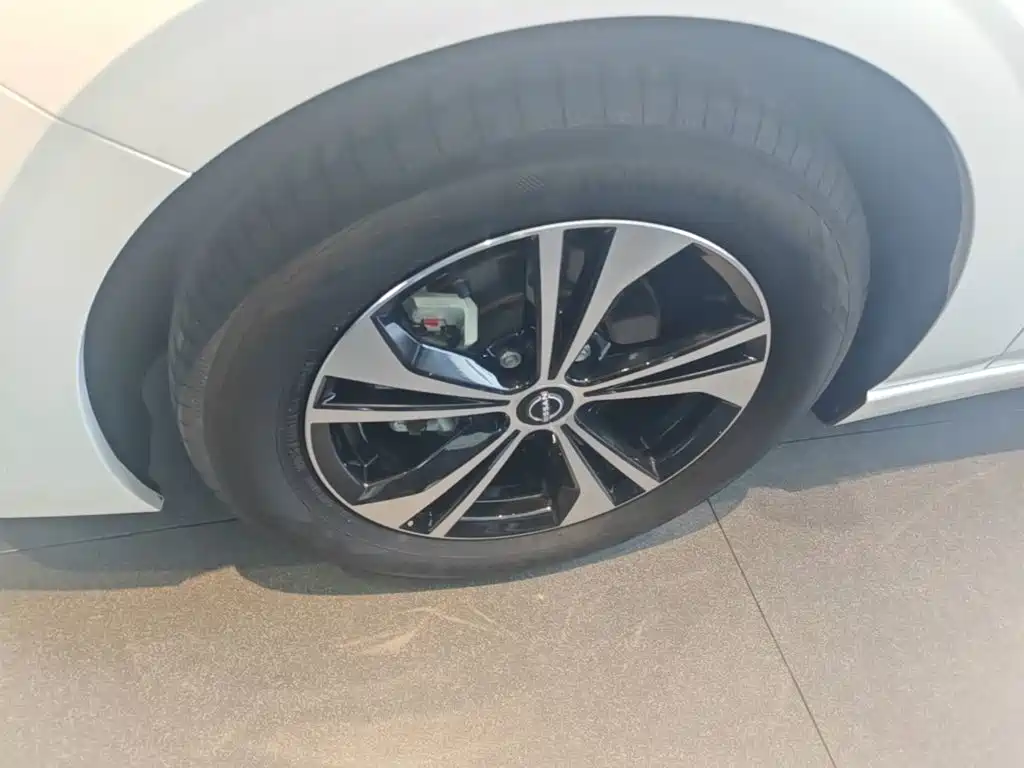 Nissan Sylphy — миниатюра 23