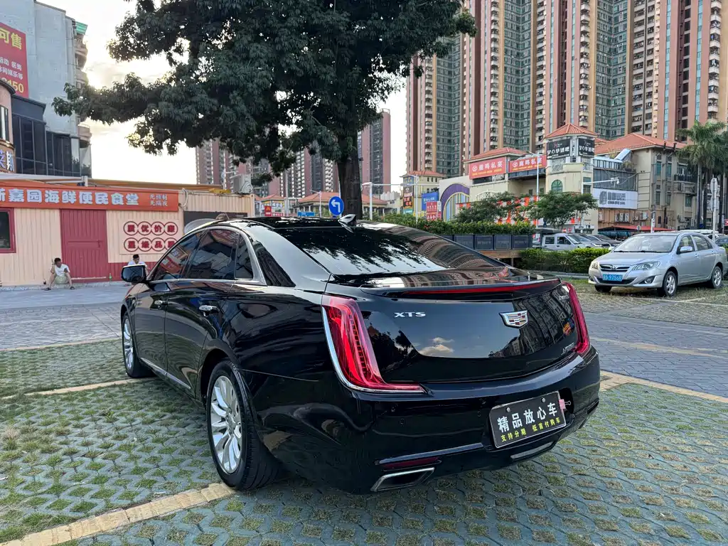 Cadillac XTS — миниатюра 4