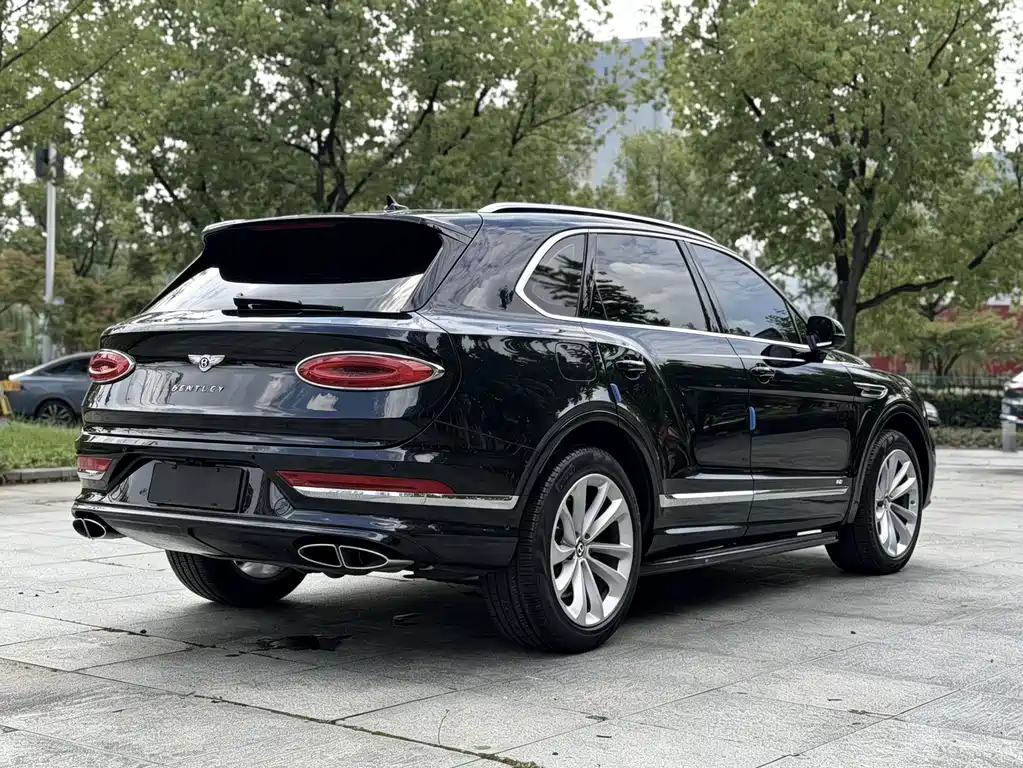Bentley Bentayga — миниатюра 6
