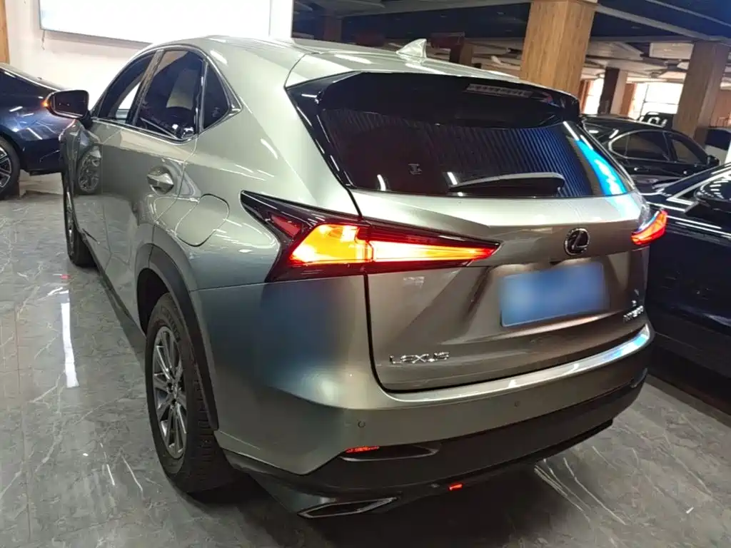 Lexus NX — миниатюра 5