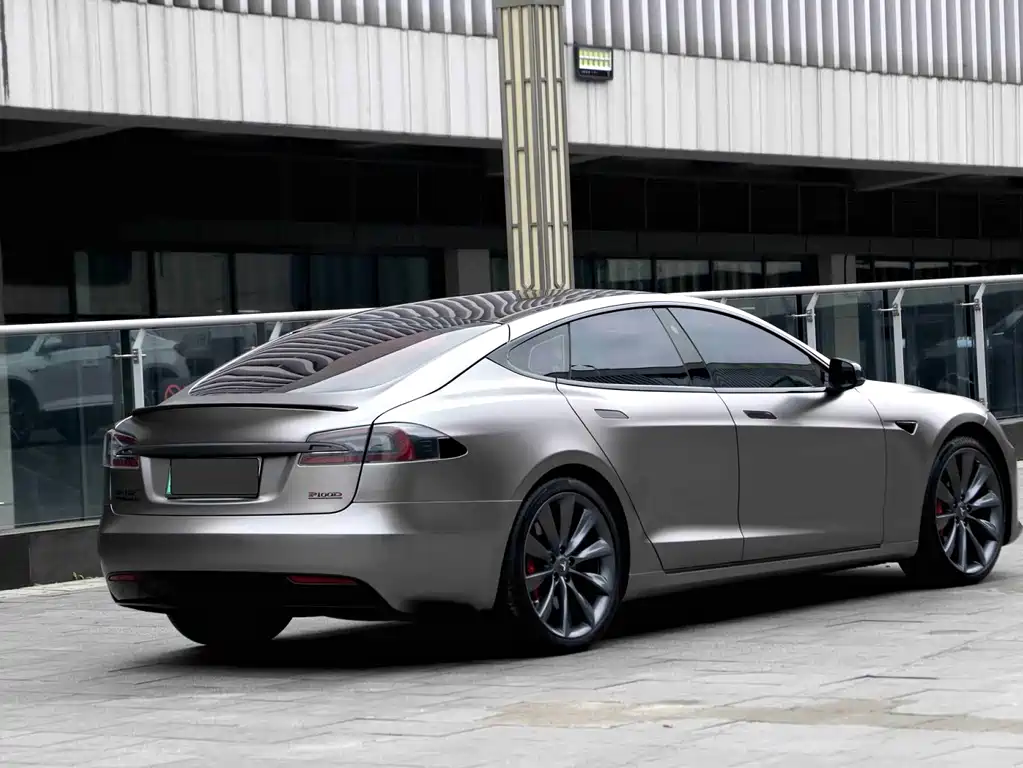 Tesla Model S — миниатюра 15