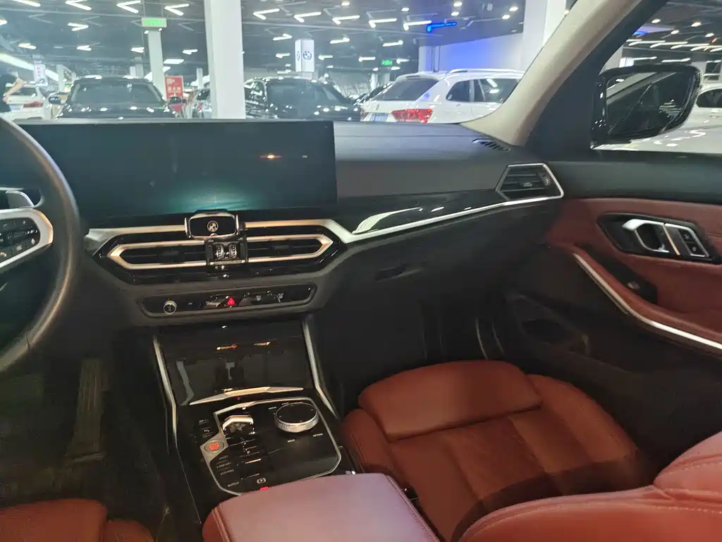 BMW 3 Series — миниатюра 13