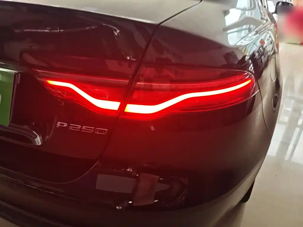 Jaguar XEL — миниатюра 8